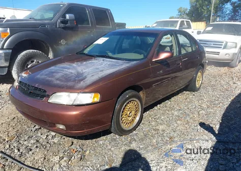 1998 Nissan Altima Gle/Gxe/Se/Xe z USA, uszkodzony, nr VIN 1N4DL01D3WC133813